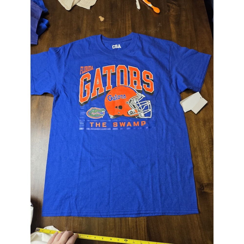 Florida Gators The Swamp Football Helmet T-Shirt Mens Large Blue CSA NWT